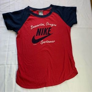 Nike Sportswear Womens T-shirt‎ Beaverton, OR size M